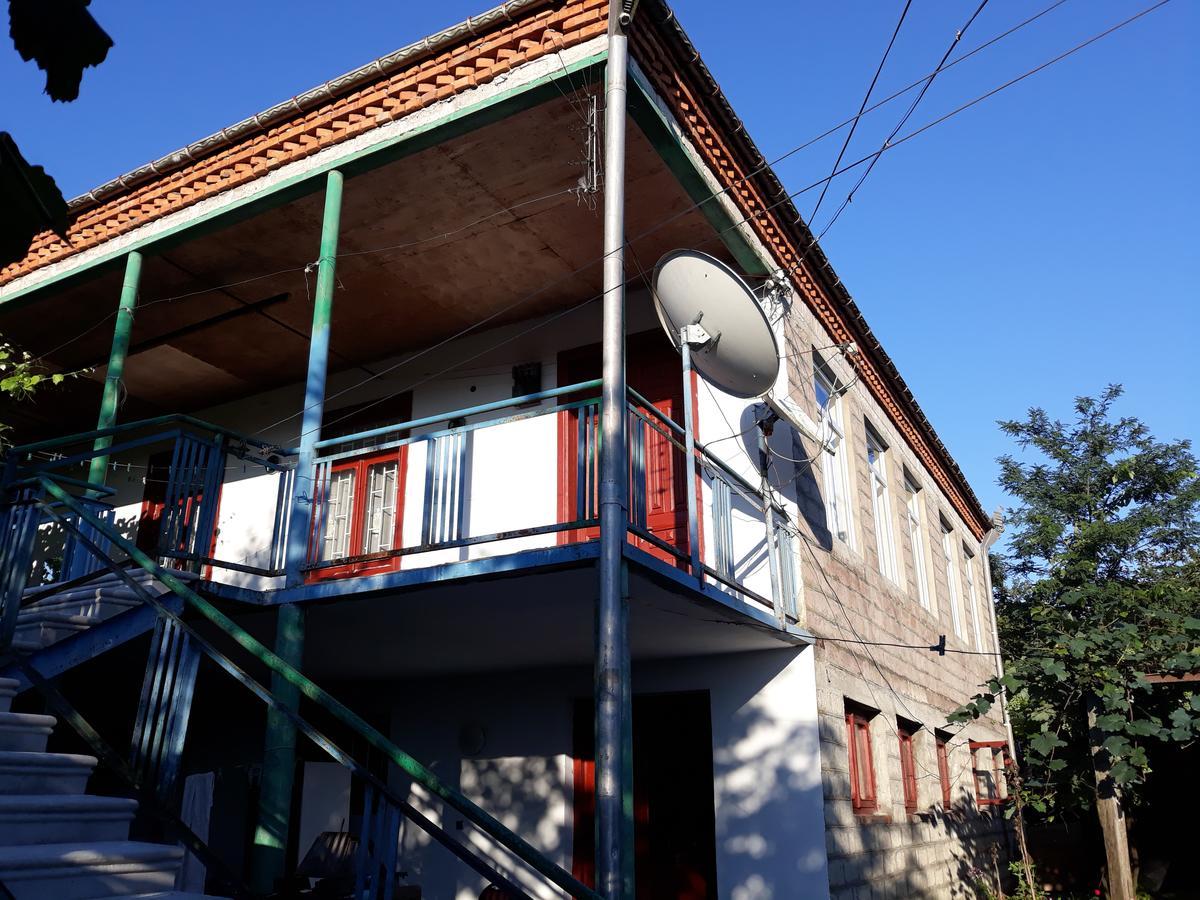 Malkhazi'S Guesthouse Martvili Exterior foto